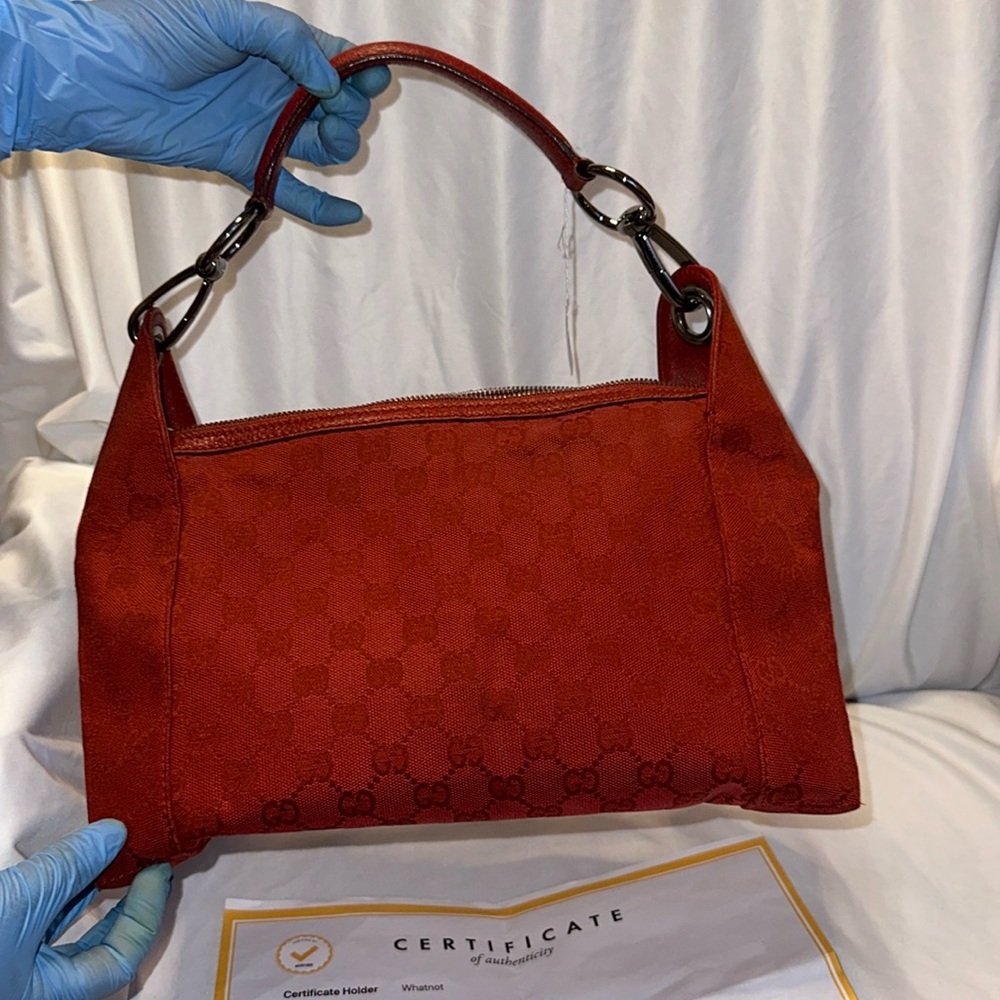 EUC: GUCCI vintage monogran silver hardware: Magenta Red,Beautiful bag, with COA